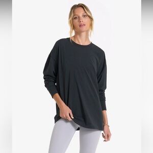 Vuori Women's Charcoal Long Sleeve Tee